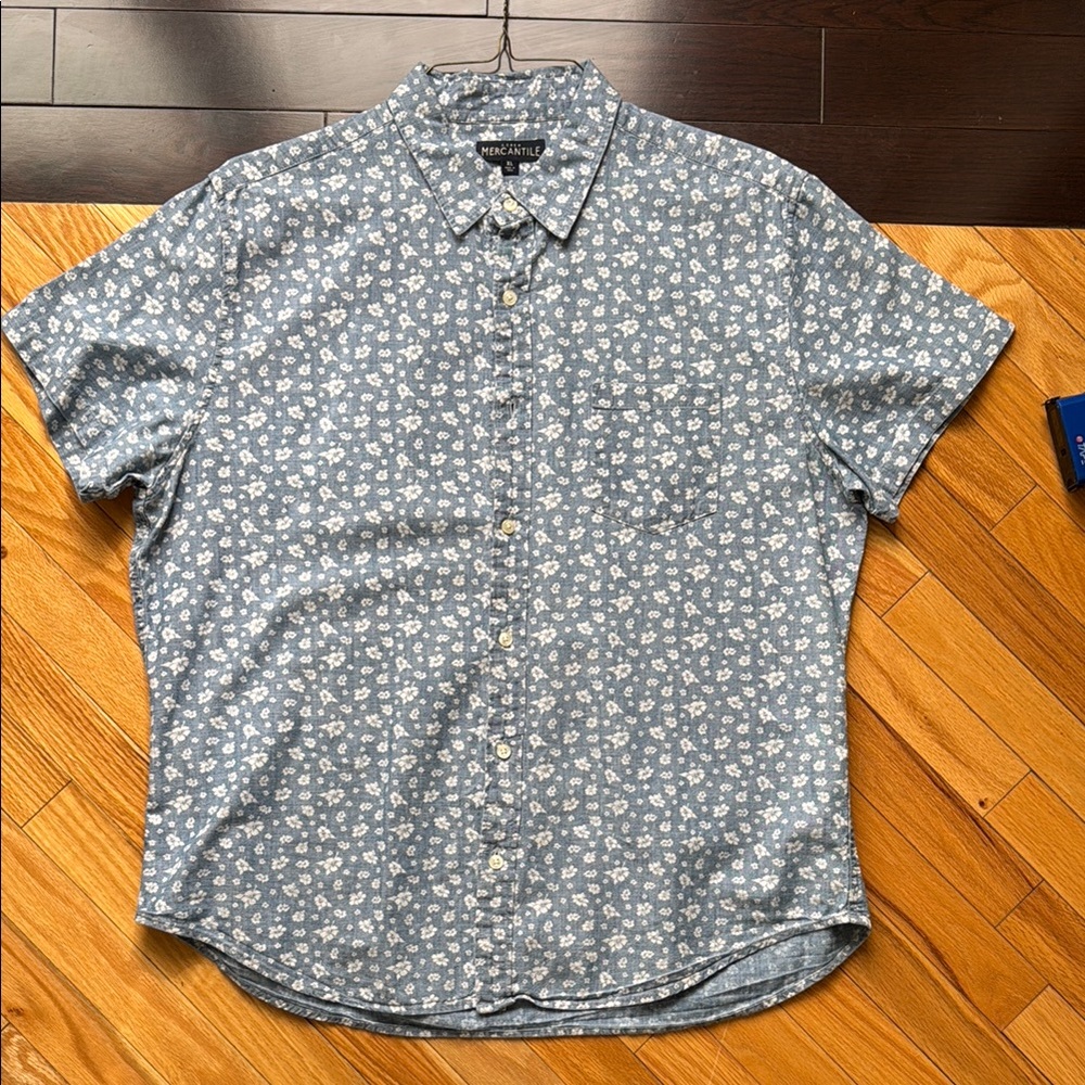 J Crew Mercantile s/s button up. EUC. XL floral print. 100% cotton